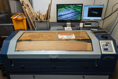 laserleikkuri.jpeg laserleikkuri.jpeg