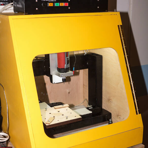 pcbcnc.jpg pcbcnc.jpg