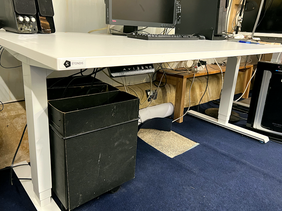 white_table_01_stondis.png